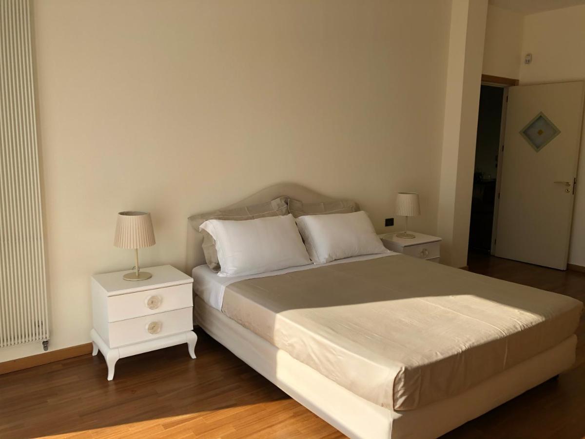 Lanna b&b Novoli Bagian luar foto